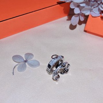 Hermes エルメス ・スタッドピアス イヤリング